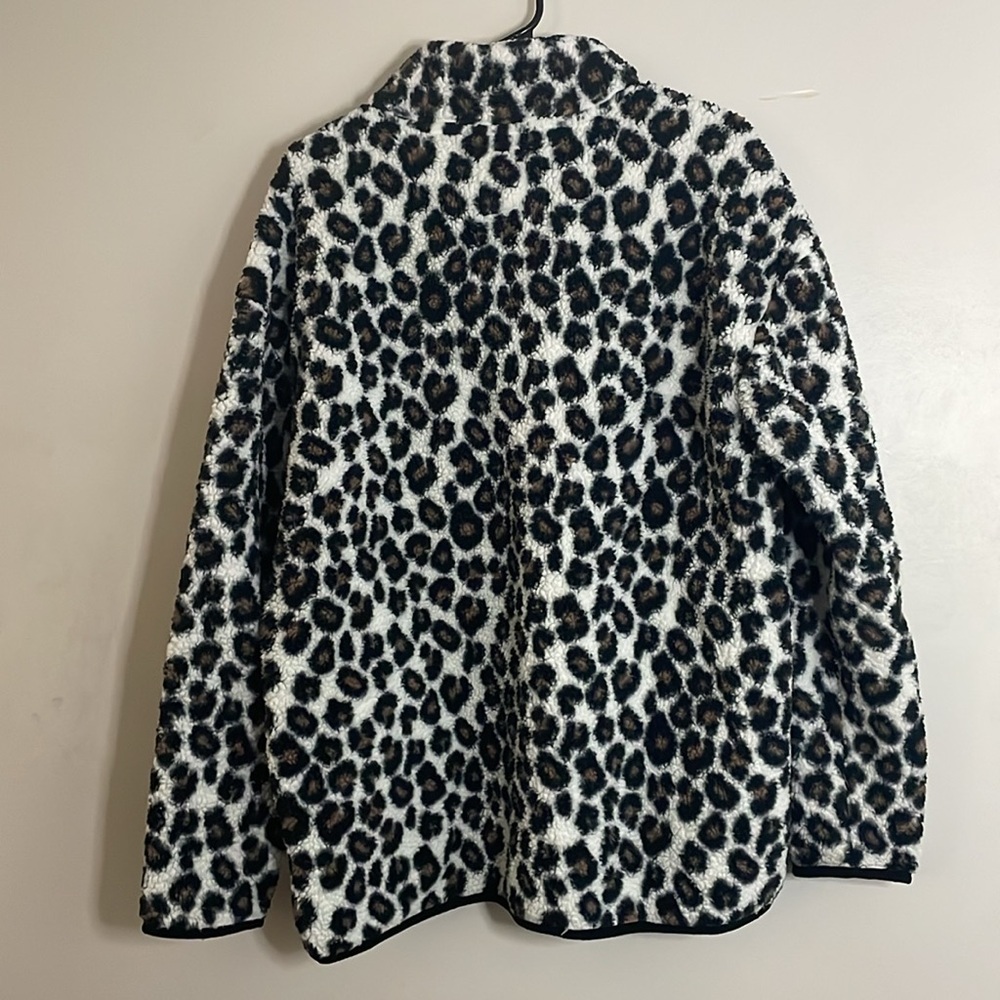 Buc-ees cheetah print pull-over Sherpa sweater size XL - Picture 3 of 3